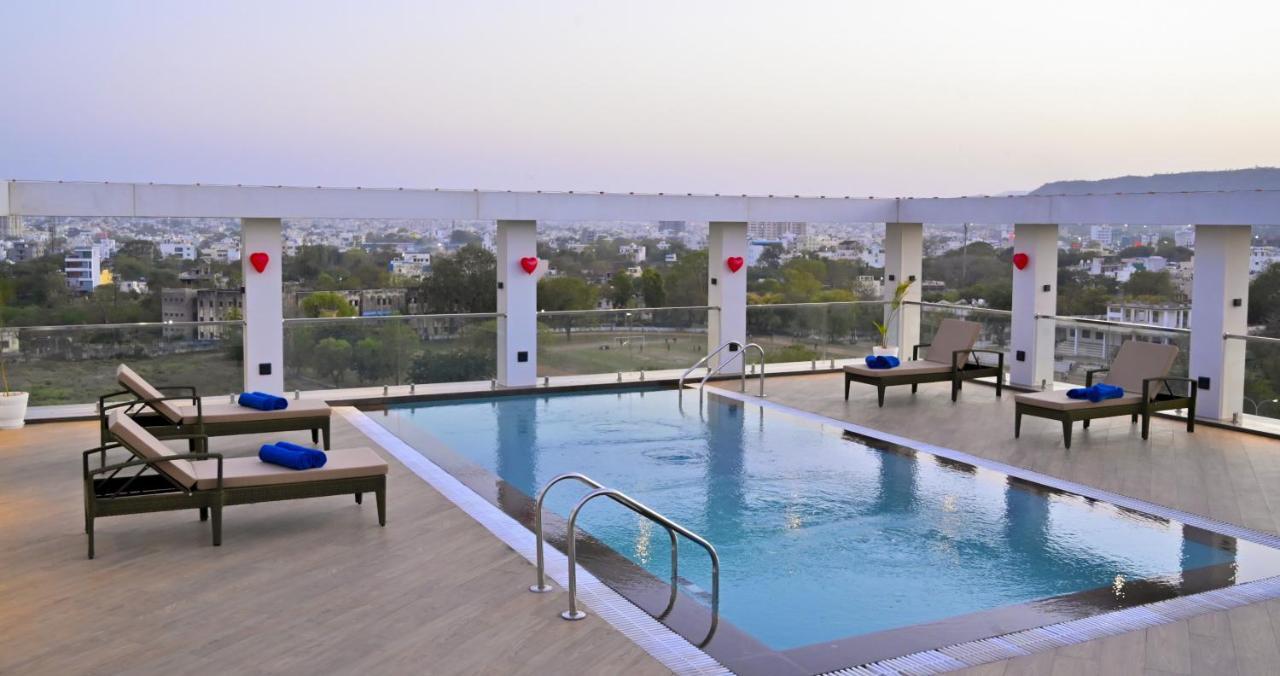 The Jagat Hotel And Spa Udaipur Exterior photo
